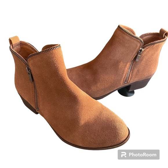 Lucky Brand Other - Lucky Brand Bartolino Kids Ankle Boots Size 4